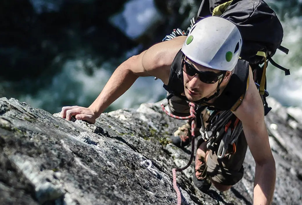 Best-Rugged-Cell-Phones-Unlocked-for-Harsh-Environments doogee.com