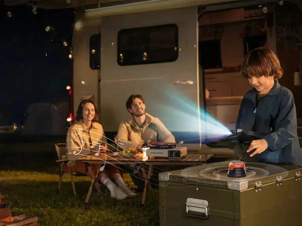 The-Ultimate-Guide-to-Rugged-Smartphones-with-Built-In-Projectors doogee.com