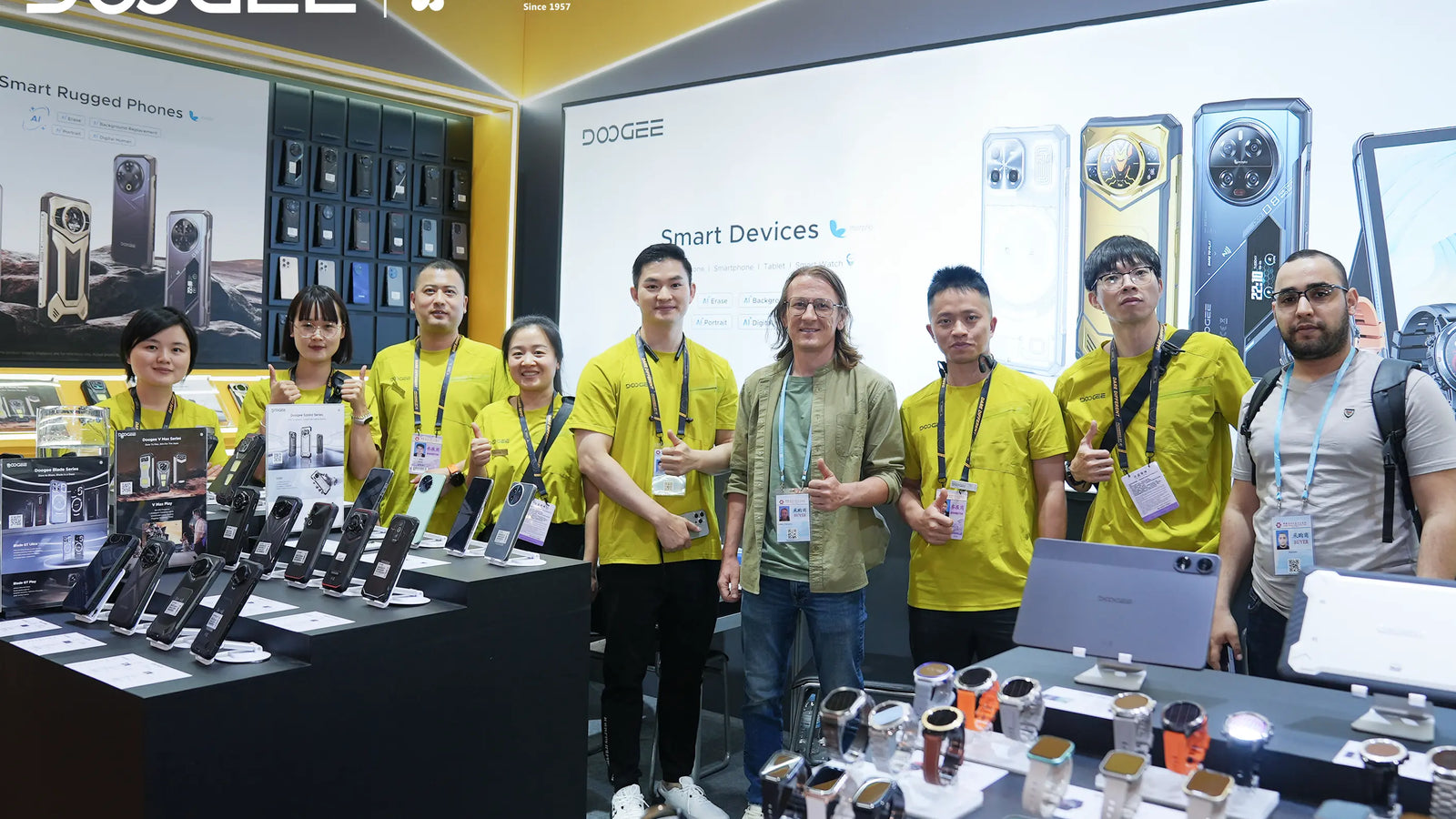Canton-Fair-2025-DOOGEE-Showcases-AI-Powered-Flagship-Devices-Captivates-Global-Buyers doogee.com