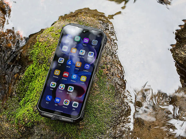 Rugged-vs.-Regular-Phones-What-s-Better-for-Summer-Camping-Hiking-and-Biking doogee.com